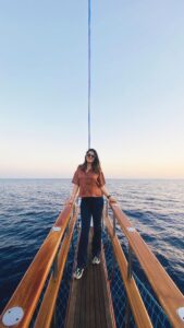 Isha Rikhi Instagram - 🌅 🌊 🤎🥰