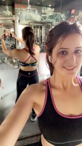 Isha Rikhi Instagram - You don’t need to be extreme just consistent 💪🏻☺️

.

.

.

.

Wearing @liveaastey 💝
#girlpower #fitnesslife #liveaastey #fitnesslifestyle
