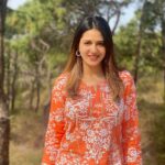 Isha Rikhi Instagram - 🧡🧡🧡🧡 Wearing @houseofchikankari.in