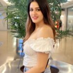Isha Rikhi Instagram - Be your own reason to smile. 🌸