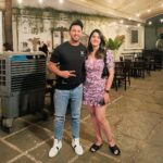 Isha Rikhi Instagram - Bachpan ki dosti budhape Tak 🤣🤣🤣🤣 @isharikhi #chandigarhbond #chandigarhfriendship #friendship #friendshipgoals #chandigarh #dost