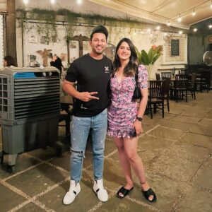 Isha Rikhi Instagram - Bachpan ki dosti budhape Tak 🤣🤣🤣🤣 @isharikhi 

#chandigarhbond #chandigarhfriendship #friendship #friendshipgoals #chandigarh #dost