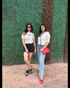 Isha Rikhi Instagram - Friendship is not about who you spend the most time with , it’s about who you have the best time with . 
@isharikhi gonna miss you .. come back soon 😘 🤗 
#friendshipgoals #mumbaidiaries