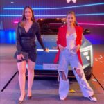 Isha Rikhi Instagram - What fun it was to be around these gorgeous cars @mahindra_auto . We would prefer them over boys, this valentines week 😛. . #Ad . MahindraEVFashionFestival #Mahindra #BE #xuv #bornelectricvision #anexhibitevent