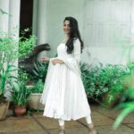 Ivana Instagram - Shot by @deepak_durai_photography Team - @jerrychristoper Wearing- @labelswarupa Hair - @kaviyaartistry_off and team Location - @phcafe.chennai . #instagood
