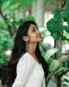 Ivana Instagram - Shot by @deepak_durai_photography 
Team - @jerrychristoper

Wearing- @labelswarupa

Hair - @kaviyaartistry_off and team 
Location - @phcafe.chennai

.

#instagood