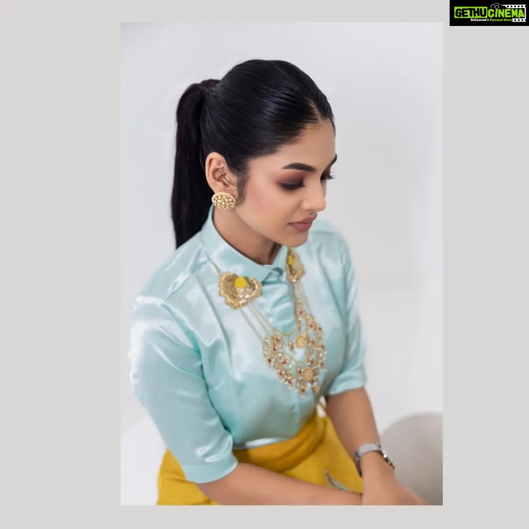 Ivana Instagram - An exquisite fit for the fashion-forward bride! @savinidii_official 💙💛 Kickstart the wedding festivities and charm your guests with our scintillating pastel satin shirt and silk lehenga set! This captivating combo carries hand-embroidered floral detailing and works as the ideal choice for your pre-wedding Mehndi party! Outfit & Styling @savinidii_official @eega_praveen Inframe @i__ivana_ Shot by @crackjackphotography @jenovin Makeup @b3bridalstudio Jewellery @mspinkpantherjewel Hairdo @hair_by_aiswaryaraj Location @savinidii_official For enquiries, kindly contact us: 9585455055, 9786455055; or email us at savinidii2020@gmail.com • . . . #satinshirt #handembroidery #savinidiibride #satin #pastelshirt #bridalwear #lehenga #savinidii #bride #fashion #wedding #bridallehengas #bridal #southindianweddings #bridetobe #onlineshopping #bridallehenga #ethnicwear #designer #weddinginspiration #designerwear #bridalfashion #bridaldress #lehengacholi #fashiondesigner #intricatedesign #lehengas #chennaidesigner #southindianbride