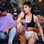 Jacqueline Fernandez Instagram – Taking up all the motivation, all the discipline, all the strength for that one big moment tonight! 🤞❤️ ARE YOU READY for @filmfare awards? 
Team @caesar2373 @lipsa893 and all the dancers, let’s go!!!!! 🔥