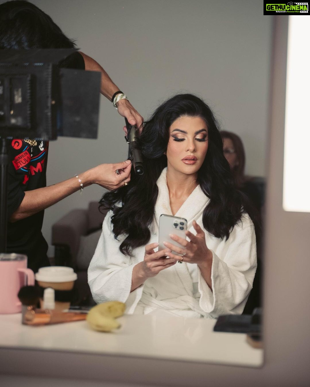 Jacqueline Fernandez Instagram - ⭐️⭐️⭐️ @ibfadubai