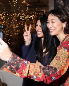 Jacqueline Fernandez Instagram - Pre Oscar dinner with team ‘Tell it like a Woman’ and some more beautiful people! @anne_watanabe @mirasorvino @falgunipeacock @shanepeacock @andreaiervolinoproducer @chiaratilesi @namitaalexander @christopherbackus Monica Bacardi ❤️❤️❤️