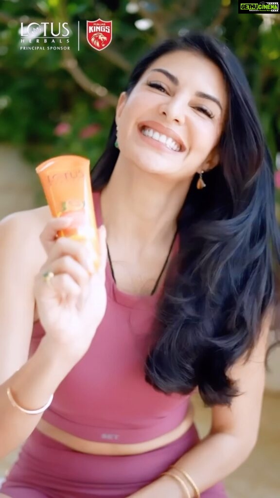 Jacqueline Fernandez Instagram - All-round sunscreen protection and the chance of bagging a jackpot? It’s a win-win situation either way! Try the exquisite range today and simply scratch, scan and you might get a chance to win 10 lakhs 🤯 What are you waiting for? Order now 🧡 #Lotusherbals #Safesun #Sunscreen #Summeressential #paidpromotions #ad