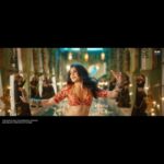 Jacqueline Fernandez Instagram – Get ready to fall in love with #Deewaane🕴️💃🕴️

 Teaser Out Now ‼️
#Selfiee in cinemas now 🍿

@akshaykumar @therealemraan  @nushrrattbharuccha @dianapenty @karanjohar @apoorva1972
@therealprithvi @supriyamenonprithviraj @iamlistinstephen @raj_a_mehta @rishiwrites @dharmamovies
@starstudios #CapeOfGoodFilms @prithvirajproductions  @magicframes2011 @vbfilmwala @tanishk_bagchi @stebinben @imaditya__yadav @kunaalvermaa @ericpillai @adil_choreographer @anshul300 @azeemdayani  @azeem.mann @agam.mann @raghav.sharma.14661 @playdmfofficial