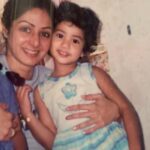 Janhvi Kapoor Instagram - running out of pictures but never out of memories. The best mumma in the world. You keep me going always ❤️ I miss you