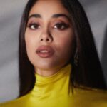 Janhvi Kapoor Instagram – appreciation post for my team 😩 thank you for always making me feel so fiiiine 💕 @rivieralynn @mikedesir @vaishnavpraveen @priyankarkapadia