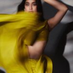 Janhvi Kapoor Instagram - appreciation post for my team 😩 thank you for always making me feel so fiiiine 💕 @rivieralynn @mikedesir @vaishnavpraveen @priyankarkapadia