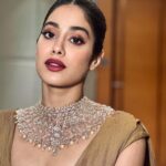 Janhvi Kapoor Instagram - 💋kissie