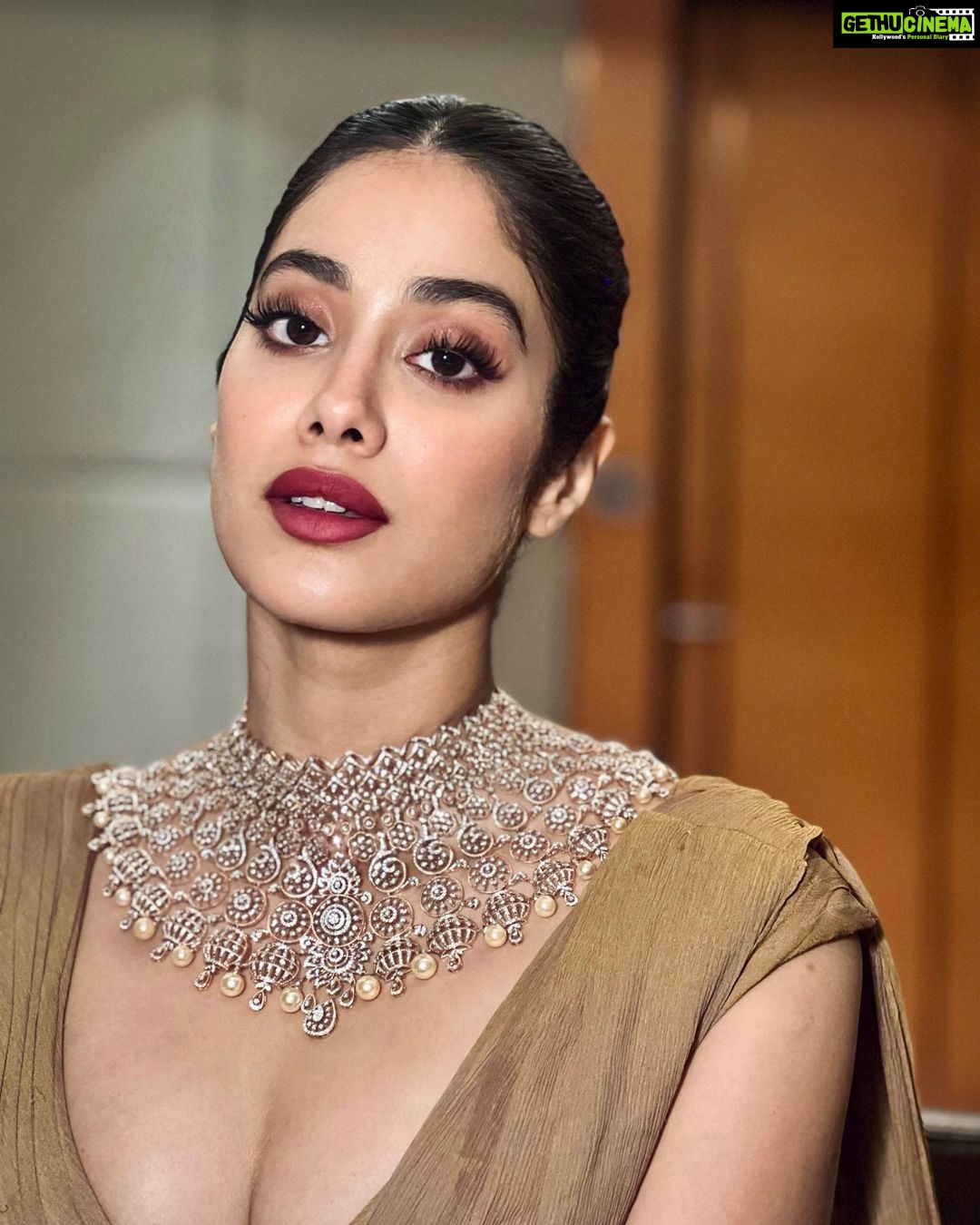 Janhvi Kapoor Instagram - đŸ’‹kissie