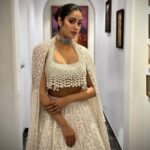 Janhvi Kapoor Instagram - 💕 kind of enjoying casual iPhone photos again