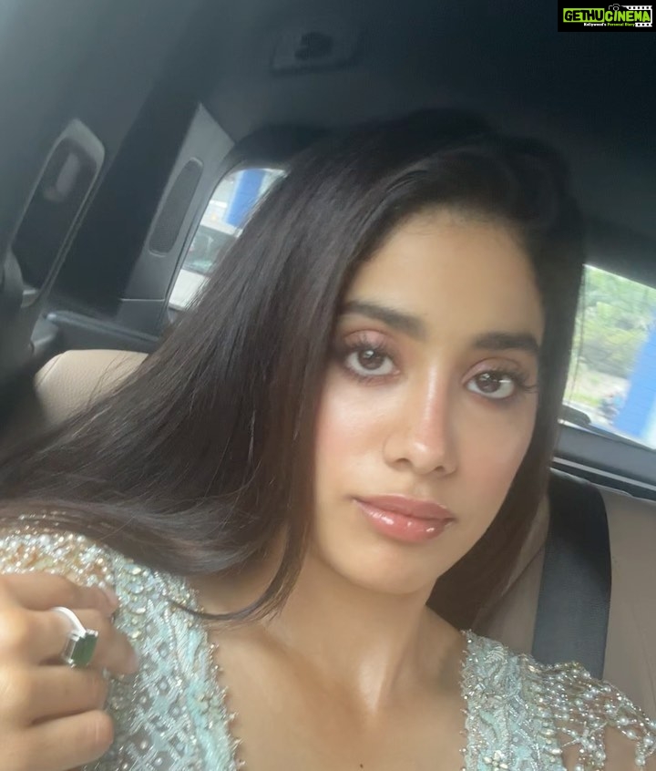 Janhvi Kapoor Instagram - from one extreme to another