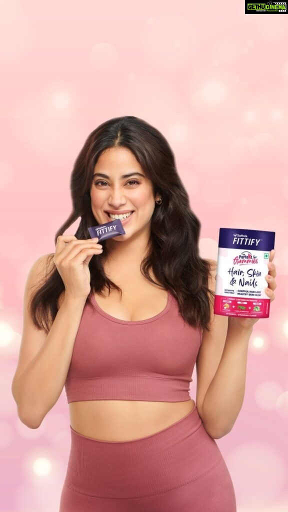 Janhvi Kapoor Instagram - Now add more nutrition to your food & more flavour to your life with Saffola FITTIFY The Perfekt Gummies! ✅ Hair, Skin, & Nail - Helps Boost Hair, Skin, & Nail Health ✅ Apple Cider Vinegar - Helps in Weight Loss* ✅ Bone Health - Helps Improve Bone Health ✅ Daily Immunity - Helps Build Immunity ✅ Eye Health - Good for Eyesight ✅ Daily Energy Boost - Helps Fill Daily Nutrition Gap ✅ Sleep Health - Supports Sound Sleep ✅ PMS Gummies – Helps Manage Period Cramps Now, available on Amazon, Flipkart, Big Basket, Swiggy Instamart, Nykaa, and www.fittify.in Health Ko Karo FIT-FIT-FITTIFY. #Ad #PaidPartnership #FittifyYourLife #Gummies #FittifyGummies #HealthKoRakhoFitFitFittify #SaffolaFittify #WeightLoss #HairGrowth #LoseWeight #TrustOfSaffola #JanhviKapoor #Fittify #FitFitFittify #FittifyHSNGummies #FittifyACVGummies
