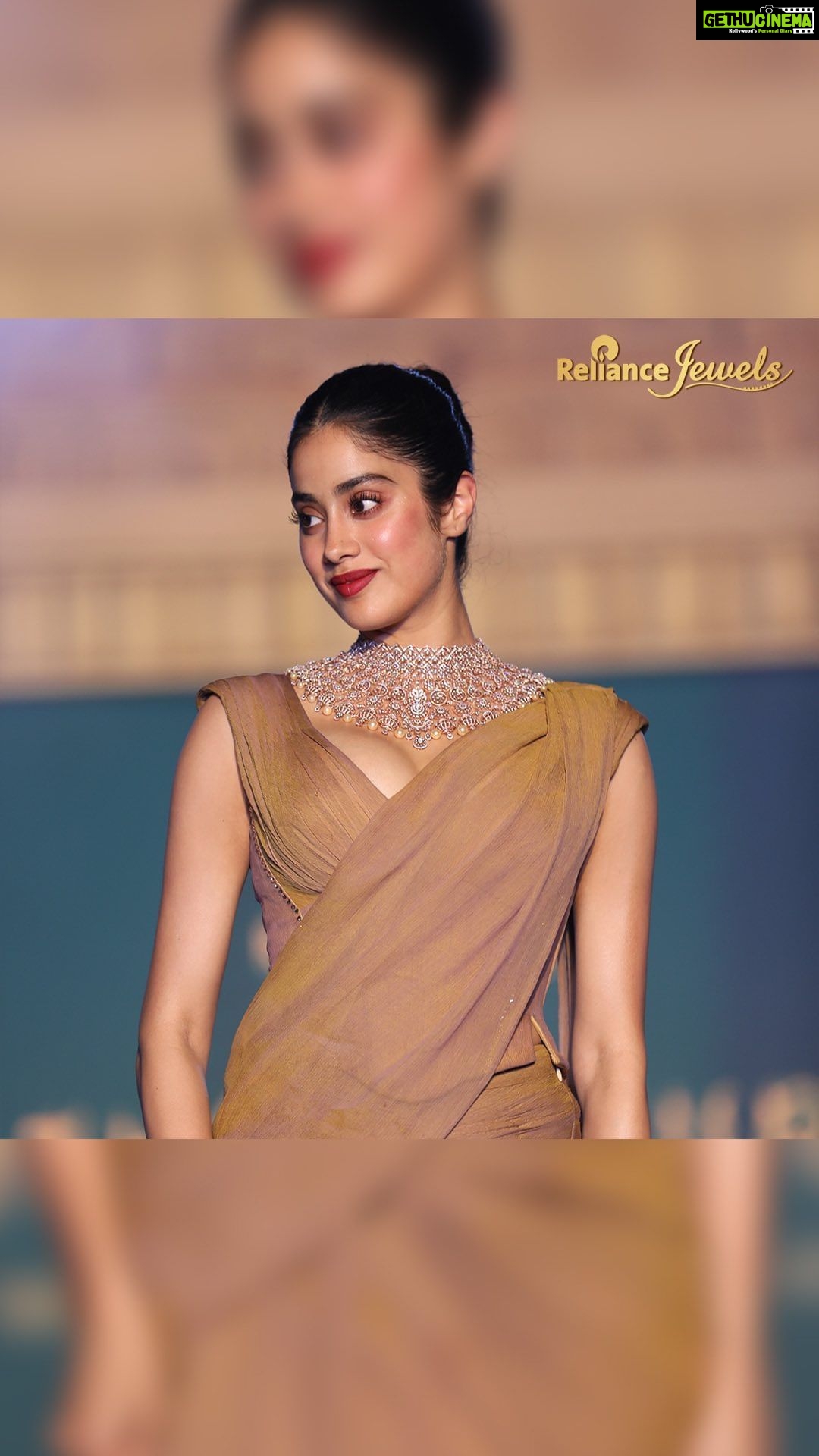 Janhvi Kapoor Instagram - It was an honour to walk for @reliancejewels and launch their Akshaya Tritiya collection. I felt absolutely amazing donning this beautiful masterpiece from them. This majestic collection is inspired by the breath-taking architecture of Temples, the vibrant interiors of Darbar Hall, intricate craftsmanship of Poompuhar Yachts, and the artistic traditions of Bommai Dolls. It is inspired by a mystical Kingdom where not just the Gods even the art & architecture are worshipped. Falling in love with their jewellery just like I did? Visit your nearest Reliance Jewels showroom to check it out! #RelianceJewels #BeTheMoment #AkshayaTritiyaCollection #WhereArtIsWorshipped #ThanjavurInspiredJewellery #ThanjavurCollection #GoldJewellery #DiamondJewellery