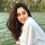 Janhvi Kapoor Instagram - 🥰
