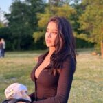 Janhvi Kapoor Instagram - golden hour 🌞