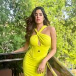 Janhvi Kapoor Instagram - 🦚