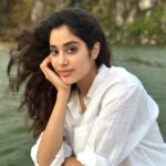 Janhvi Kapoor Instagram - 🥰