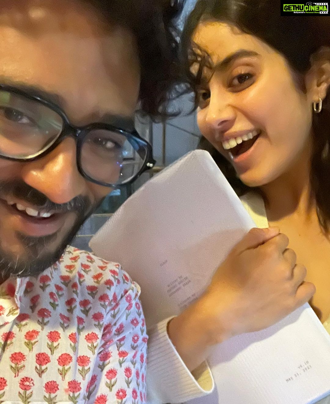Janhvi Kapoor Instagram - past couple of days- from 🧜🏼♀️ to 🥷 to 🤕 to 🥰 and everything in between