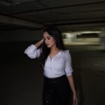 Jannat Zubair Rahmani Instagram - Let the good times roll>>> Pants : @labelrsvp Earring @boxandbling Styled by : @styledbysujata 📸 @smileplease_25
