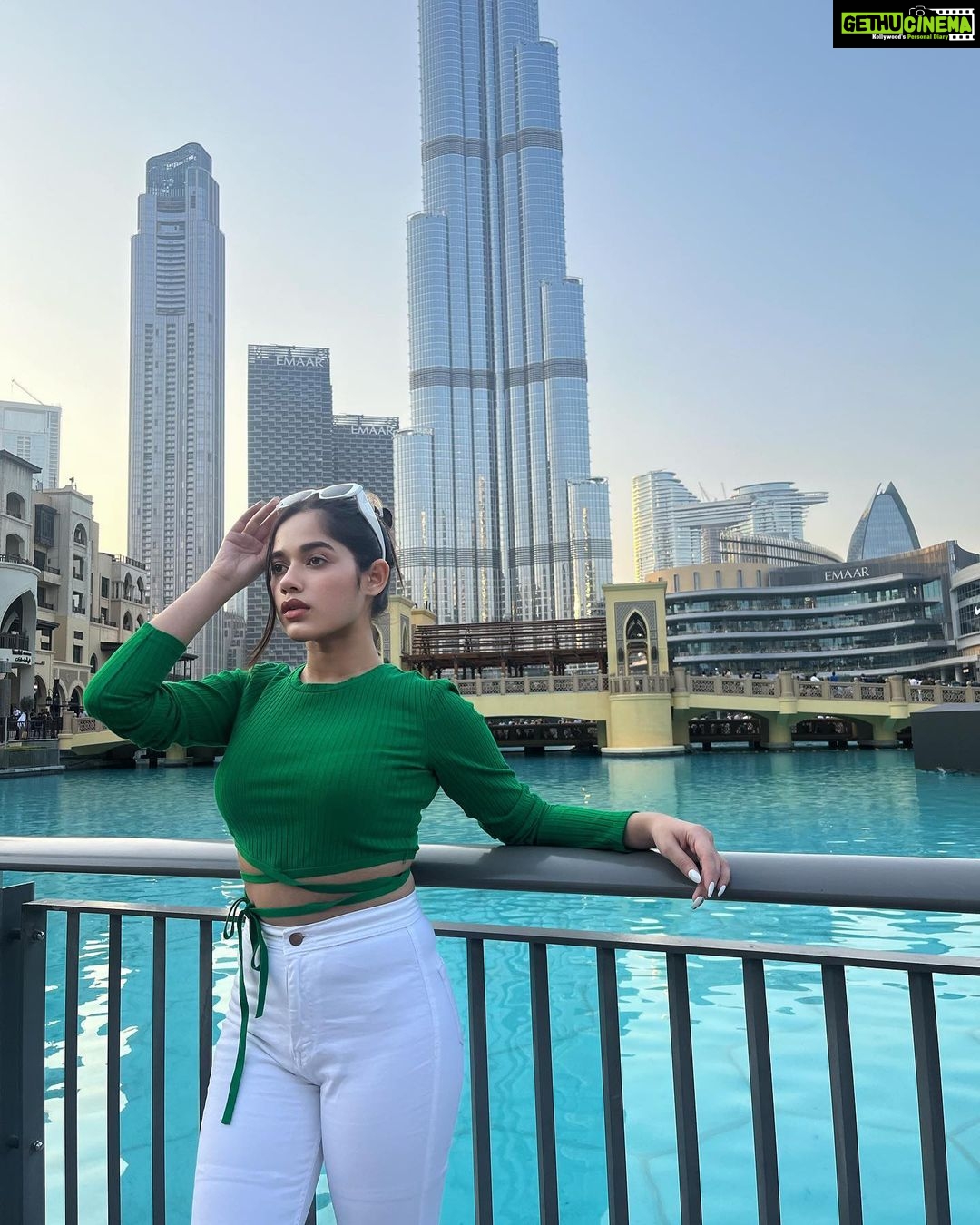 Jannat Zubair Rahmani Instagram - 💚 Dubai, United Arab Emirates
