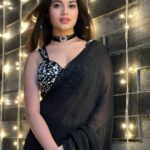 Jannat Zubair Rahmani Instagram - Felt khubsurat might delete later 😛 Look @the_adhya_designer