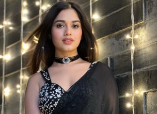 Jannat Zubair Rahmani Instagram - Felt khubsurat might delete later 😛 Look @the_adhya_designer