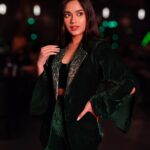 Jannat Zubair Rahmani Instagram – How’s the view?

Stylist- @simrankhera5 
Outfit-  @doorsdesign_
