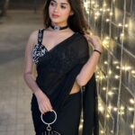 Jannat Zubair Rahmani Instagram - Felt khubsurat might delete later 😛 Look @the_adhya_designer