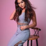 Jannat Zubair Rahmani Instagram - Got that Friday feeling ;) 📸 @smileplease_25 💄- @divasbydivya Hairstylist - @hairstylist_jennny Styled by - @styledbysujata Outfit - @leaclothingco