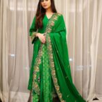 Jannat Zubair Rahmani Instagram - Yours truly 💚 👗@styledbysujata Outfit by - @akritibyritika