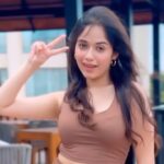 Jannat Zubair Rahmani Instagram - Share it with your Dewaani✨ @sachettandonofficial @paramparatandonofficial