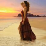 Jaseela Parveen Instagram - In Frame @jaseela_parveen Photography @seny_p_arukattu #Outfit @think_over_things_signature Location Puthuvyppu Beach Assisted by @vidhul_biju www.senyphotography.com Shot with @fujifilmxindia @fujifilm_kerala #GFX50s #fashionphotography #Beachphotography #sunset #Jaseela #fashion #fashionphotographer #senyparukattu #senyphotography #goldenhourphotography Cochin, Kerala