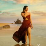 Jaseela Parveen Instagram - In Frame @jaseela_parveen Photography @seny_p_arukattu #Outfit @think_over_things_signature Location Puthuvyppu Beach Assisted by @vidhul_biju www.senyphotography.com Shot with @fujifilmxindia #GFX50s #fashionphotography #Beachphotography #sunset #Jaseela #fashion #fashionphotographer #senyparukattu #senyphotography #goldenhourphotography Cochin, Kerala