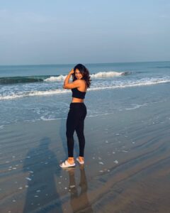 Jaseela Parveen Instagram - Sky above, sand below, peace within.

PC : @suhai1junaid ♥️

#positivity #positivevibes #love #motivation #selflove #happiness #inspiration #mindset #loveyourself #life #belief #believe #happyme #goals #limitations #success #nature #believe  #lifestyle #music #motivational #smile #happy #inspire #fitness #inspired #fitness #jaseelaparveen #bts
