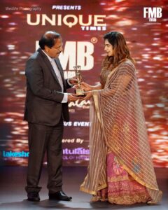 Jaseela Parveen Instagram - Thank you so much @pegasusglobalpvt presents FMB MINNALAI award for considering me ... 

Photography: 📸 @wedlife_photography_ 
Costume : @glowthedesignerhub ❤️
MUA : @remaleriza_makeup_artist 

@uniquetimes_ 
@drajitravi 

#manappuramfinanceltd #dque #pegasusglobal #pegasusevents #minnalai #fmbaward #filmaward #jaseelaparveen #serialaward #Asianet #zeekeralam #positivity #motivation #selflove #happiness #inspiration #mindset #loveyourself #life #belief #believe #goals #limitations #success #music #smile #happy #inspired #bts