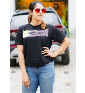 Jaseela Parveen Instagram - ¨The only person you are destined to become is the person you decide to be.¨ – Ralph Waldo Emerson

Photography : @kunju1961 
@bineeshbastin 
T-shirt - @englishcolours @englishcolours_kochi 

#positivity #positivevibes #love #motivation #selflove #happiness #inspiration #mindset #loveyourself #life #belief #believe #happyme #goals #limitations #success #nature #believe  #lifestyle #music #motivational #smile #happy #inspire #fitness #inspired #fitness #jaseelaparveen #bts