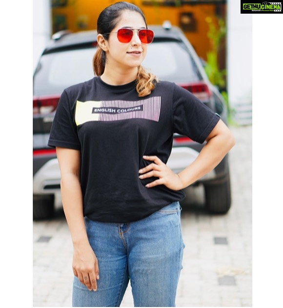 Jaseela Parveen Instagram - ¨The only person you are destined to become is the person you decide to be.¨ – Ralph Waldo Emerson Photography : @kunju1961 @bineeshbastin T-shirt - @englishcolours @englishcolours_kochi #positivity #positivevibes #love #motivation #selflove #happiness #inspiration #mindset #loveyourself #life #belief #believe #happyme #goals #limitations #success #nature #believe #lifestyle #music #motivational #smile #happy #inspire #fitness #inspired #fitness #jaseelaparveen #bts COCOA CAFE