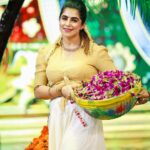 Jaseela Parveen Instagram - Happy Onam to everyone ❤️❤️❤️ Costume curtesy: @arsignatureofficial @elizabeth_gilroy Photography: @jinishphotogenic Location : star magic Show director : @anopjohn ❤️ #positivity #positivevibes #love #motivation #selflove #happiness #inspiration #mindset #loveyourself #life #belief #believe #happyme #goals #limitations #success #nature #believe #lifestyle #music #motivational #smile #happy #inspire #fitness #inspired #fitness #jaseelaparveen #bts Kochi, India