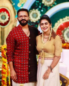 Jaseela Parveen Instagram - Happy Onam to everyone ❤️❤️❤️

Costume curtesy: @arsignatureofficial 
@elizabeth_gilroy 
Photography: @jinishphotogenic 
Location : star magic 
Show director : @anopjohn ❤️

#positivity #positivevibes #love #motivation #selflove #happiness #inspiration #mindset #loveyourself #life #belief #believe #happyme #goals #limitations #success #nature #believe  #lifestyle #music #motivational #smile #happy #inspire #fitness #inspired #fitness #jaseelaparveen #bts