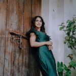 Jaseela Parveen Instagram - 📸_ @shajeel_kabeer @jaseela_parveen 🎨 - @__sur_vivor 👗 - @reine_belleza 💄 - @makeupbyanil #photoshoot #photography #photographer #photo #photooftheday #model #photographylovers #modeling #portraitphotography #portrait #photos #photoshooting #picoftheday #photograph #photogram #modellife #photoshop #instagram #instagood #fashion #actor #actress #actor #acting #actors #aparanabalamurali #film #filmphotography #filmcamera #filmphotographer Mattancherry