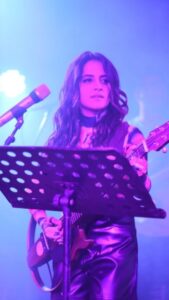 Jasleen Royal Instagram - Overwhelmed by yet another sold out concert! 😇
Thank you dilli for all the ♥️

#JRLive