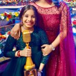 Jewel Mary Instagram - What an incredible ending to an epic reality show thank u @starsingerjunior for all these beautiful memories thank u @asianet for the greatest opportunity ❤️ @pallaviratheesh_ baby ur hard work and talent has won the hearts of millions congratulations darling for winning the title of star singer junior season 3 Lots of love to my beloved chithramma @kschithra and we love u @bhavzmenon for the most beautiful soul you are ❤️ And big hugs to these incredibly talented most beloved humans @sitharakrishnakumar @stephendevassy @kailasmenon2000 @m_manjari And this family be a part of my heart forever Lots of love and big hugs to the entire team @mrrajanfilm @praveen_jagannadh @kishanmican @malavika_anilkumar_music @p.subish @lal_babu_111 @kutty_akhil @sharan.ss Gonna miss u all big time 🥹🌟🎤 Styled by @sabarinathk_ MUA @brandy_makeup_artist